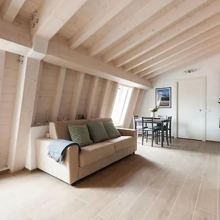 アパート Guinizzelli 4 ミラノ