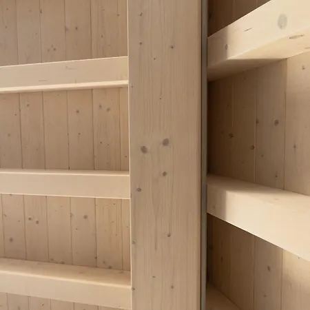 アパート Guinizzelli 4 *